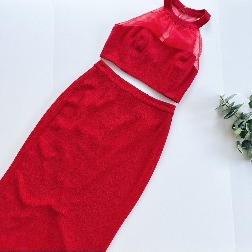 Dress The Population Women’s Elliana Two-Piece Faux Halter Set Rouge - Picture 5 of 13